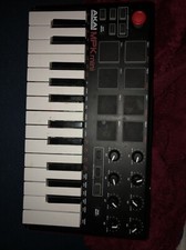 Akai MPK Mini MK3 25 Key Electronic Keyboard - Black/Red/White