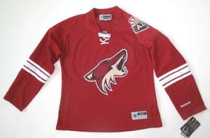 arizona coyotes home jersey