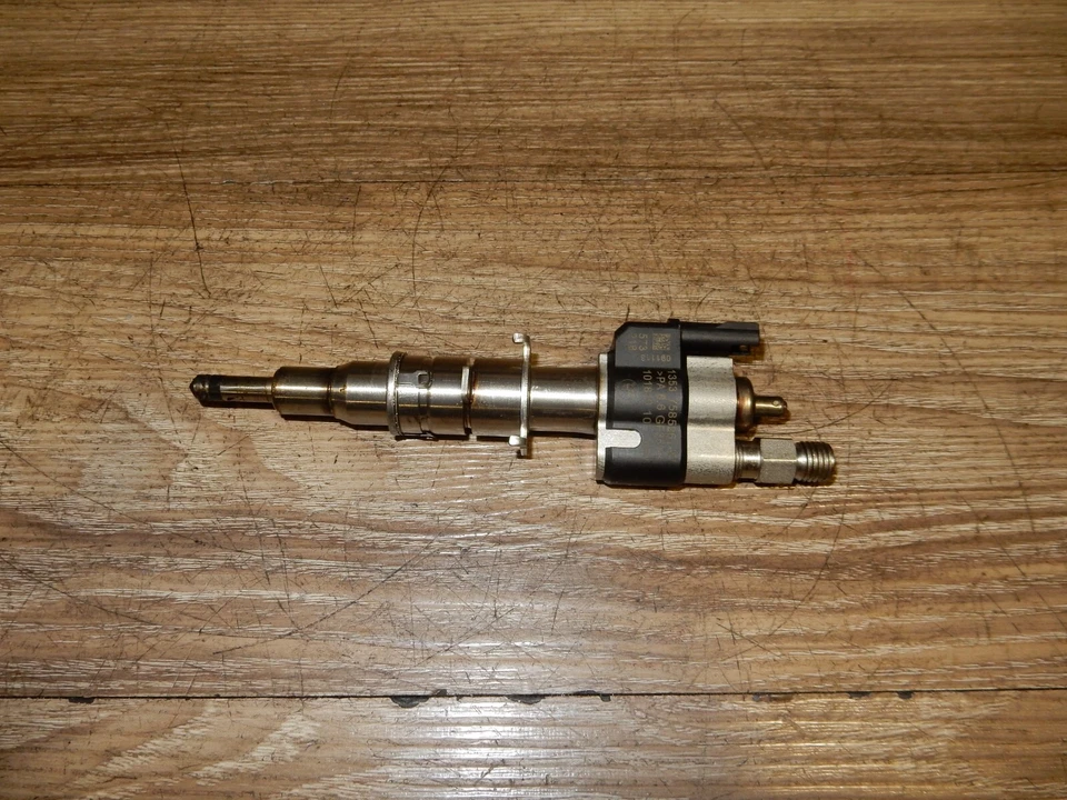 INYECTOR DE COMBUSTIBLE BMW N54 N63 135 335 535 550 X5 X6 (1353 7585261-07) Índice 07 OEM Foto 4 de 4