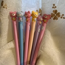 BUNDLE OF 6 INK PENS WITH BEARS ATTACHED THAT LIGHT UP