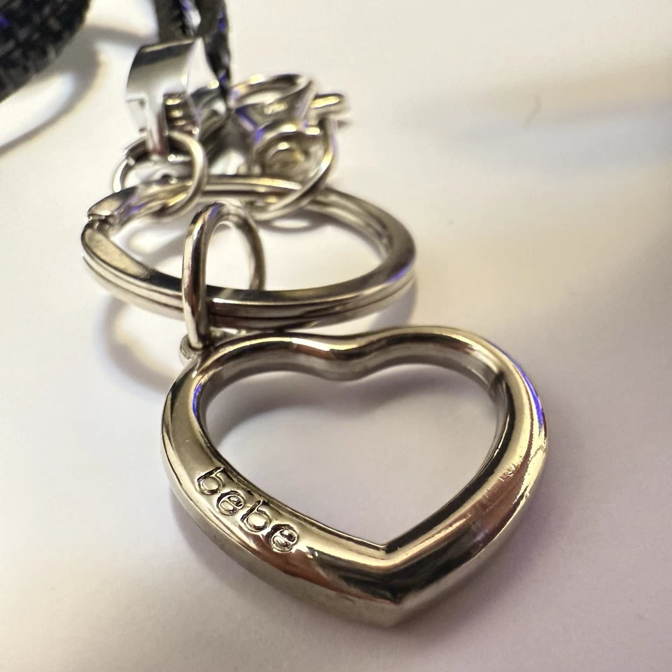 Nuevo Llavero Cordón Negro Para Mujer Bebe Firmado Tono Plateado Bling Bolso Dije Foto 2 de 4