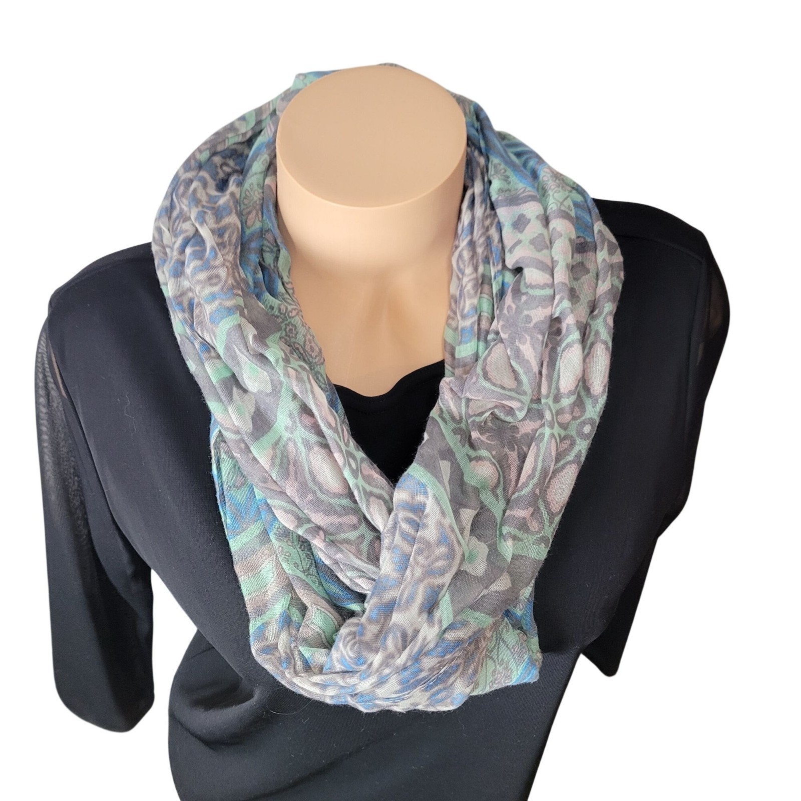 Lightweight Blue & Green Patterned Infinity Scarf - image 6