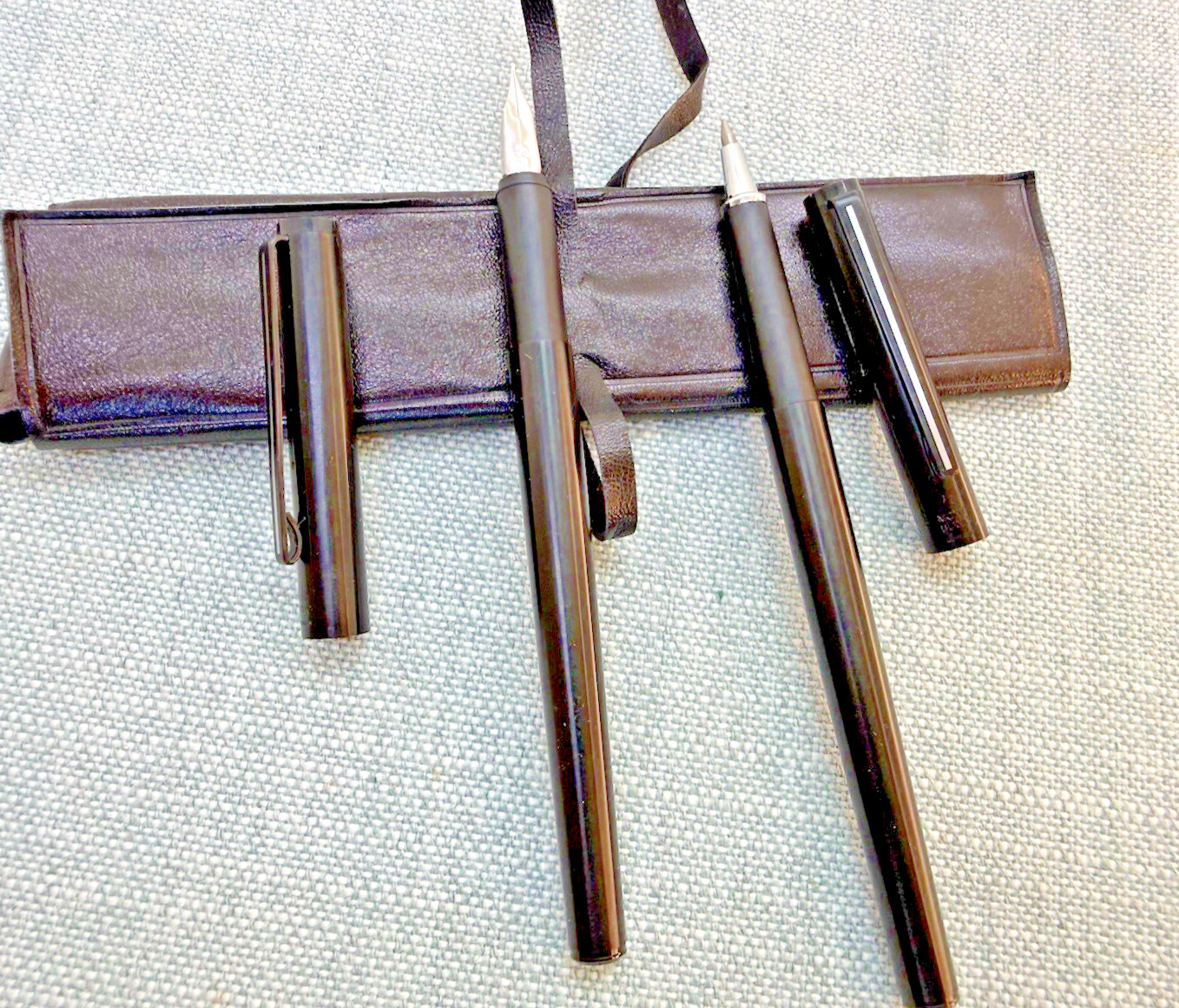 Montblanc 1124 VIP Noblesse Matte Black Fountain Pen F WG 14K & Rollerball Set