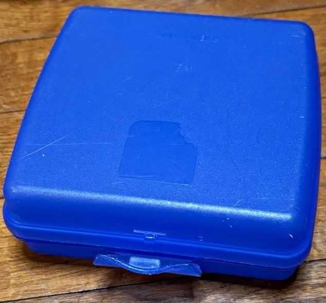 Tupperware Reusable Blue Plastic Square Sandwich Box w/ Hinged Lid ...