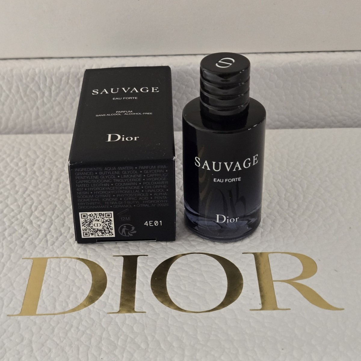 Dior Sauvage パルファム 100ml + ミニボトル 10ml Dior Sauvage Eau Forte Parfum Travel Mini Size 10ml/.34fl.oz