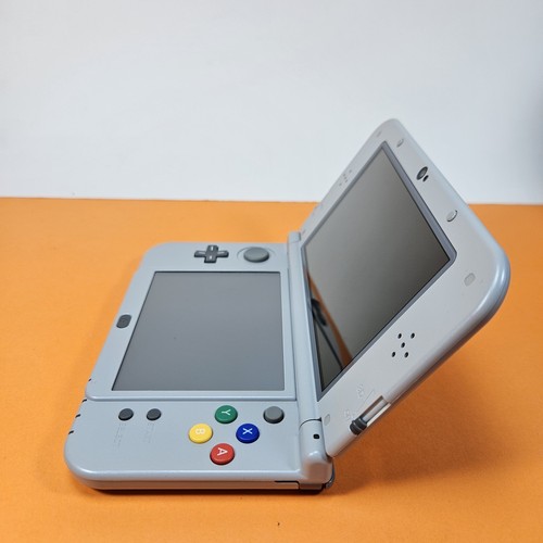 Console NEW NINTENDO 3DS XL SNES EDITION COMPLETA OTTIME CONDIZIONI ORIGINALE - Foto 5 di 15