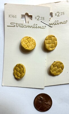 Stream Line Gold Buttons 4 pc Yellow Buttons Vintage Streamline 5/8