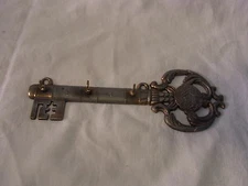 Vintage Key Board Rack  Padlock Black Forest House #BY