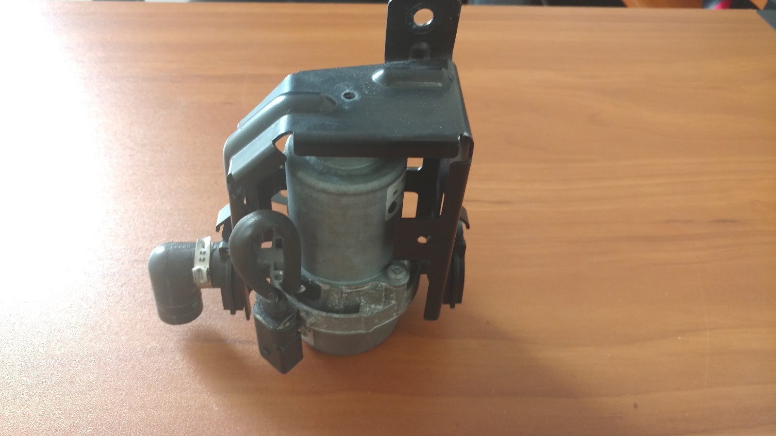 LAMBORGHINI GALLARDO LP560 AVENTADOR AUDI BRAKE VACUUM PUMP OEM 8E0927317H 