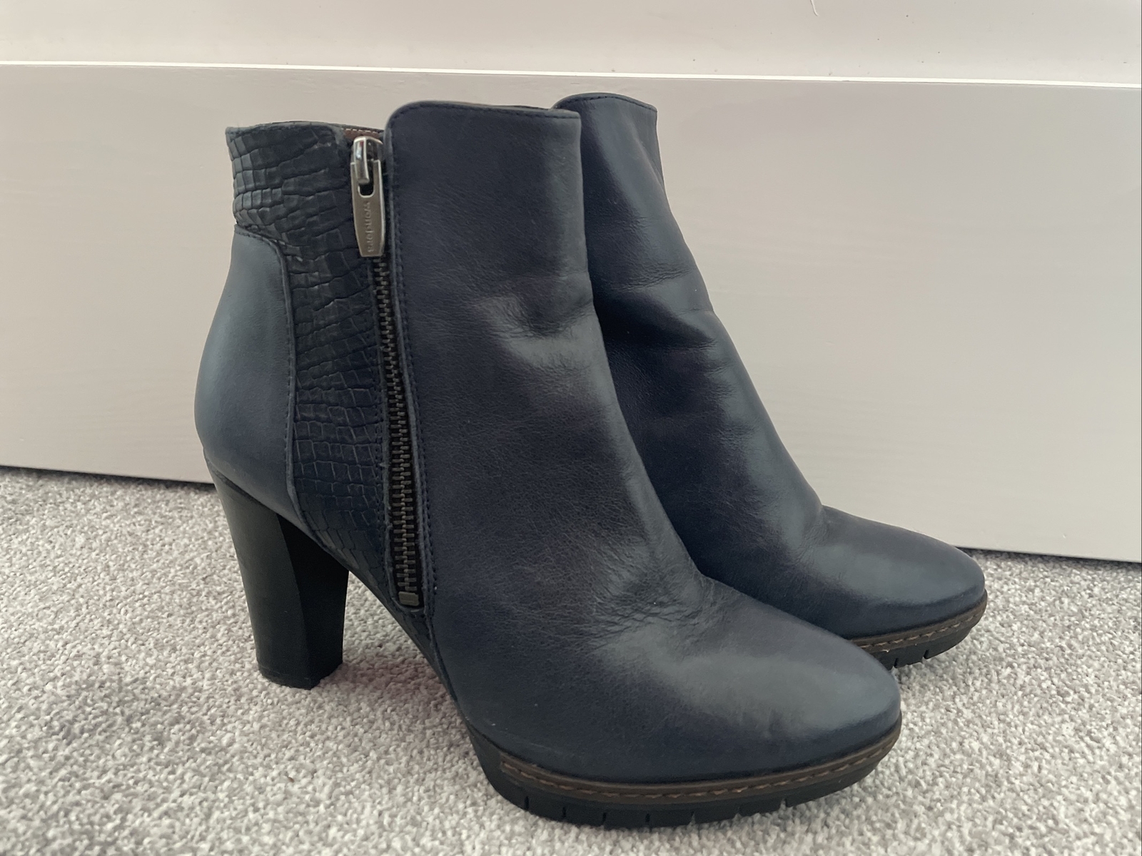 HIGH HEEL BOOTS SIZE UK 3 EUR 36 
