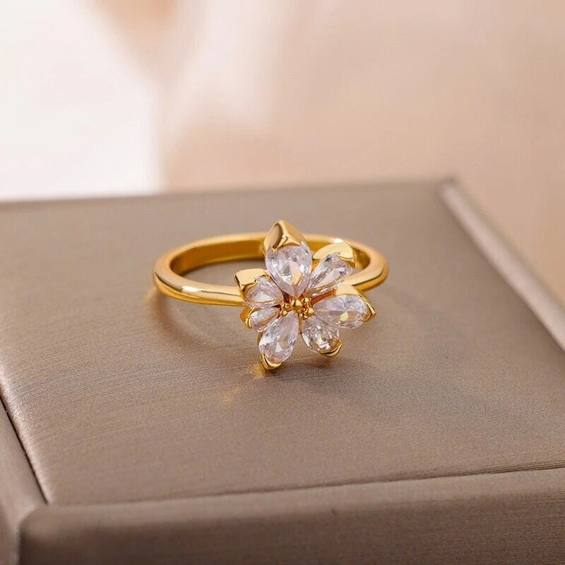 Flower ring hotsell design in gold