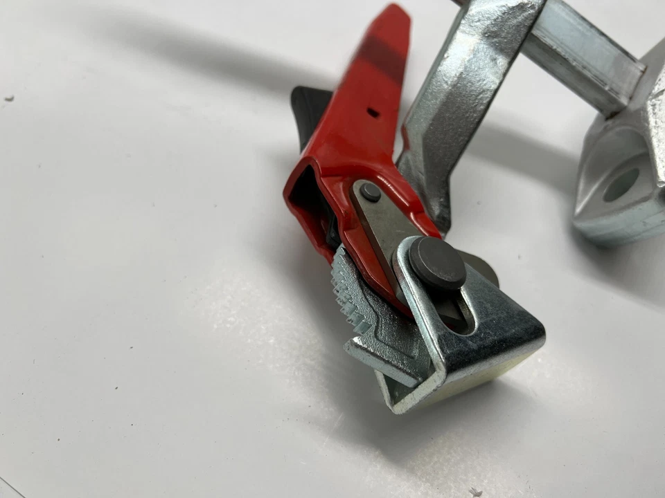 Bessey Hold Down Table Clamp BS4N BS 200/120 200mm Opening 120mm Throat Foto 2 de 4