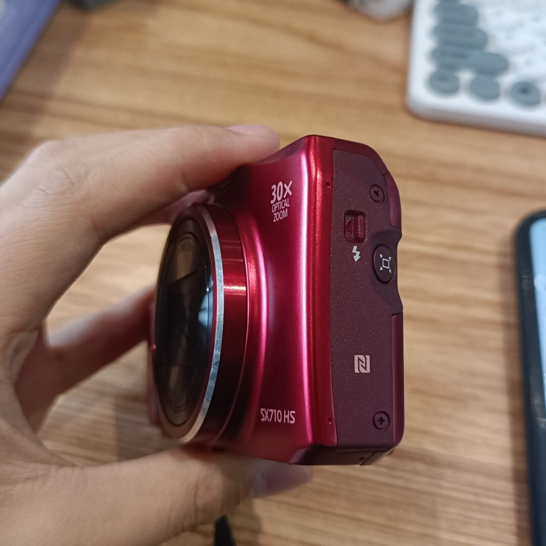 Canon PowerShot SX710 HS Red Compact Digital Camera 20.0MP 30x Wi