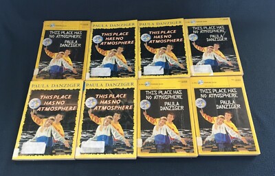 GUIDED READING CLASS SET OF 8 - THIS PLACE HAS NO ATMOSPHERE - PAULA DANZIGER PB