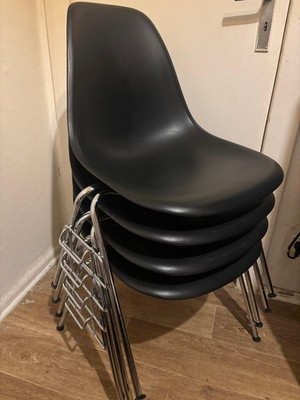 4x Original Vitra Eames Side Chair DSS Schwarz Chrom Stapelbar + 1 Defekt GRATIS