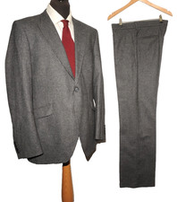 HOLLAND ESQUIRE TWO PIECE SINGLE BREASTED SUIT  44'' L W 36 GREY
