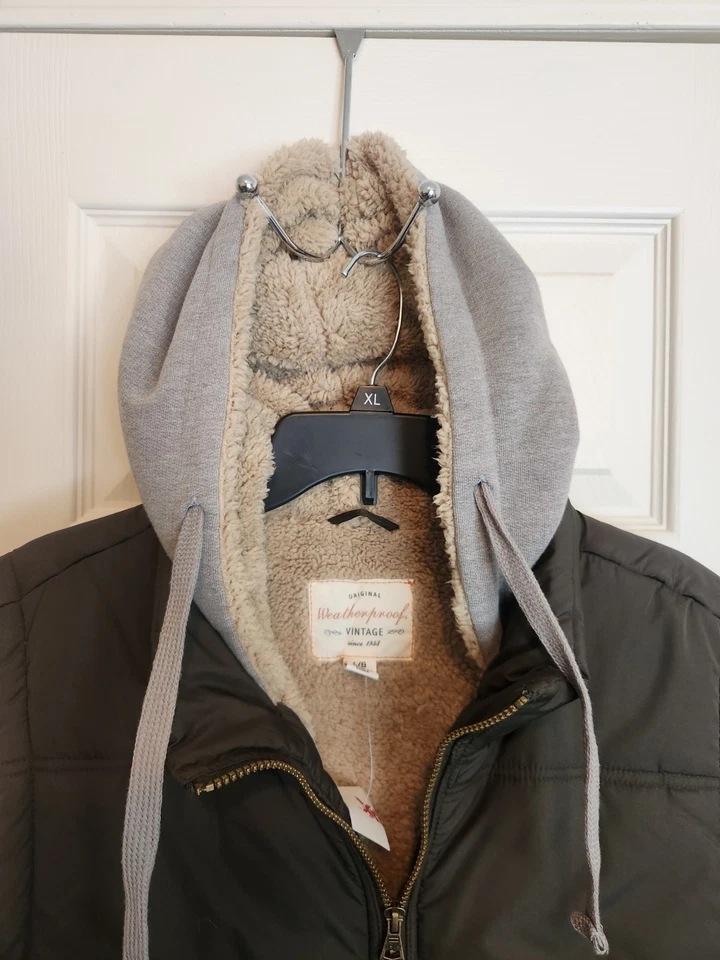 Weatherproof Vintage Green Sherpa Lined Hooded Puffer Vest Jacket Mens Size - Image 4 of 4