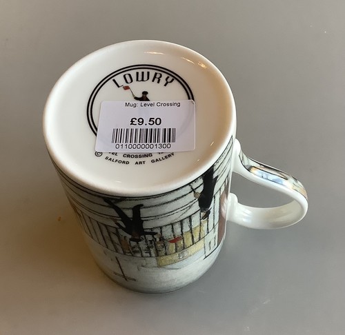Level Crossing Lowry Mug Salford Art Gallery - Picture 2 of 5
