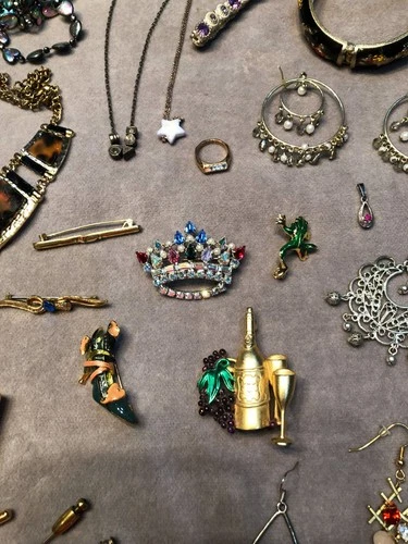 VTG Costume Jewelry Lot 42 Items; 4 Signed Famous Brand Pins; All but 1 Wearable
