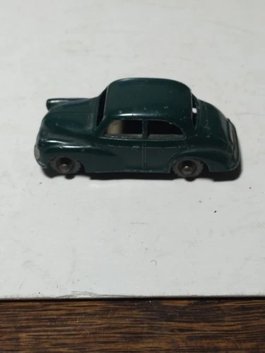 Lesney Matchbox No 46 Morris Minor 1000 - Dark Green Car Vintage