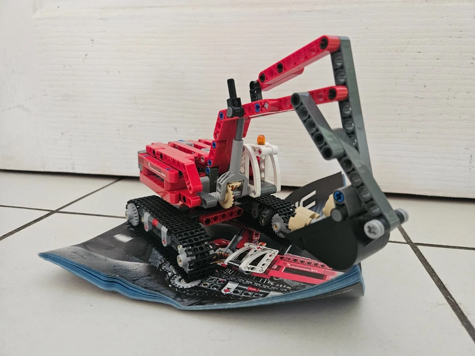 LEGO Technic 42023 Construction Crew