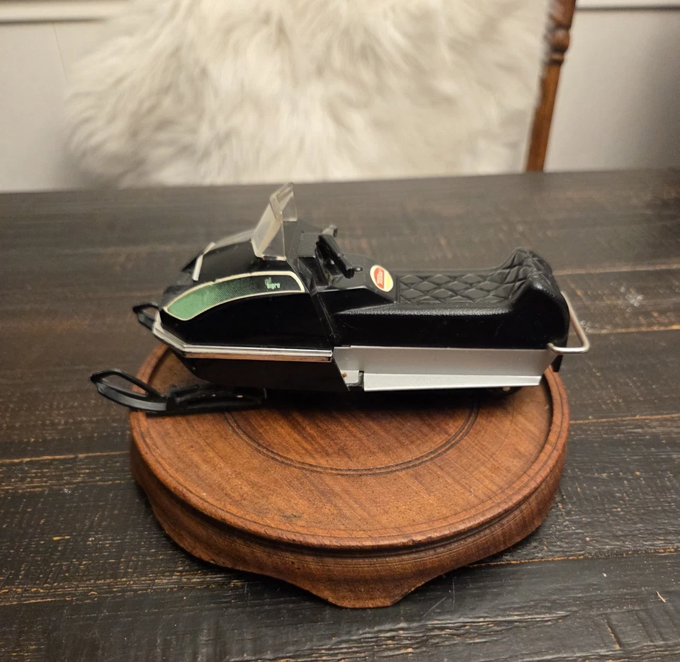 Snowmobile Vintage 1973 Tonka Arctic Cat El Tigre 440, Nº. 322, série regular - Imagem 4 de 4