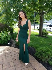 Beautiful Emerald Green Long Dress - Size Small - Wedding/ Prom / Formal Event
