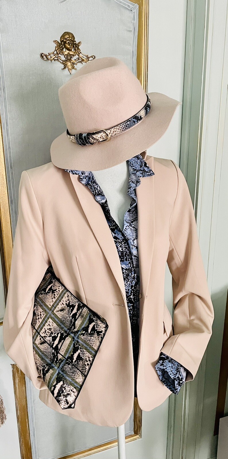 Купить NWT Beige Wool Fedora Hat With 
