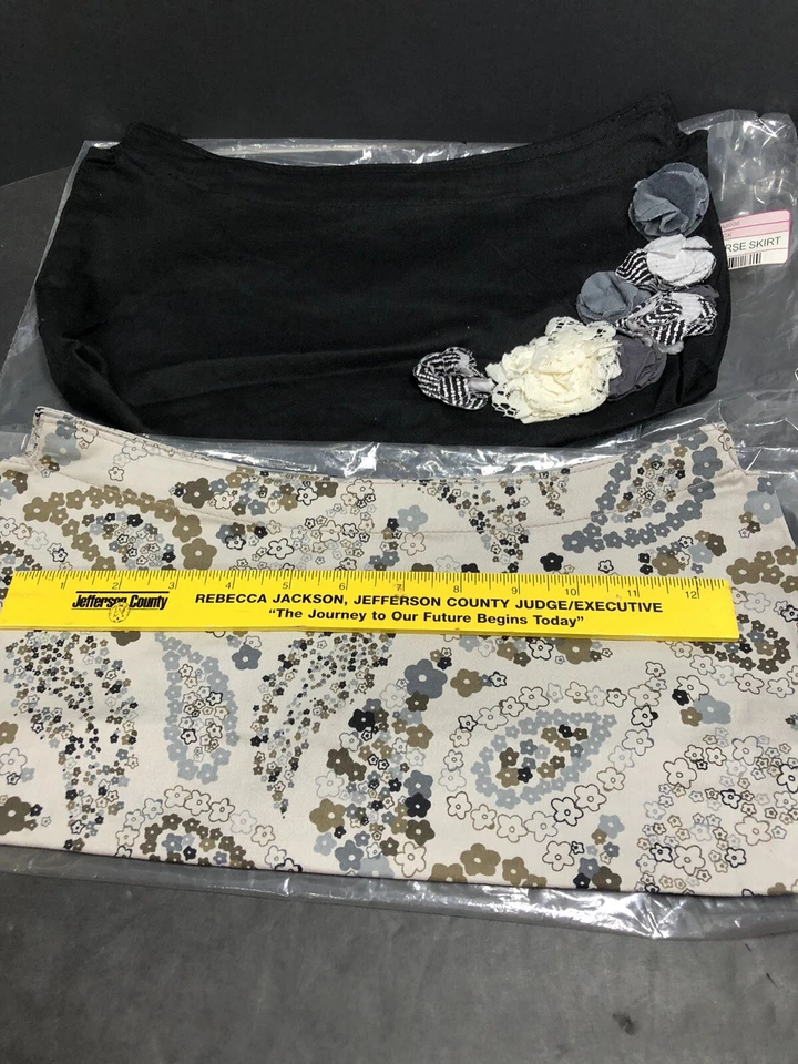 2 Faldas Monedero Thirty One Negro Blanco Flores y Gris Floral Paisley Nuevo Paquete Abierto Foto 2 de 4