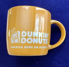 2014 Dunkin’ Donuts Gold Coffee Mug America Runs On Dunkin