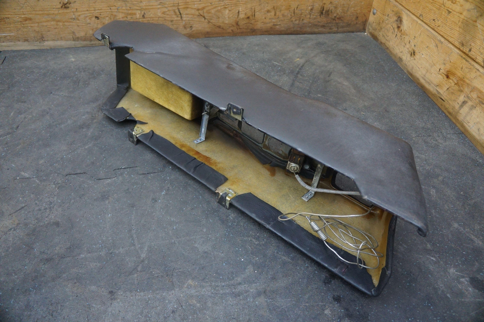 Center Console Base Black Leather LHD 62328200 Ferrari 328 GTS 1986-89 208 Turbo