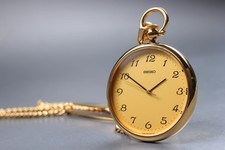 Vintage 1993 N MINT Seiko 7N01-0020 Gold Round Second 38mm Quartz Pocket Watch
