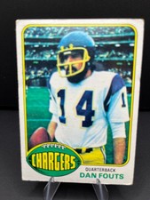 Dan Fouts NFL 1976 Topps No. 128 card