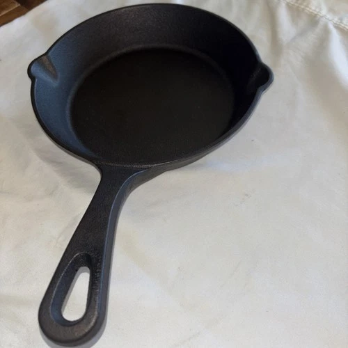 RESTORED Vintage John Deere Cast Iron Skillet 8" Made by Lodge?  SEASONED