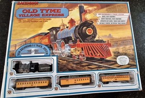 Bachmann HO Gauge Old Tyme Village Express Set, W Life Like Engine, Tested