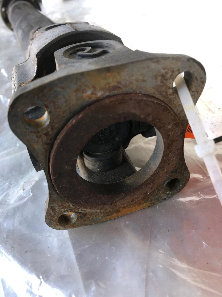 Eixo de transmissão dianteiro Mercedes Benz ML320 3,2L 1998 - 2005 1634100201 - Imagem 2 de 4