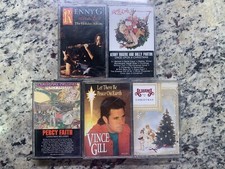 Mixed Lot Of 5 Christmas Themed Cassettes Tapes Alabama Dolly Vince Gill Kenny G