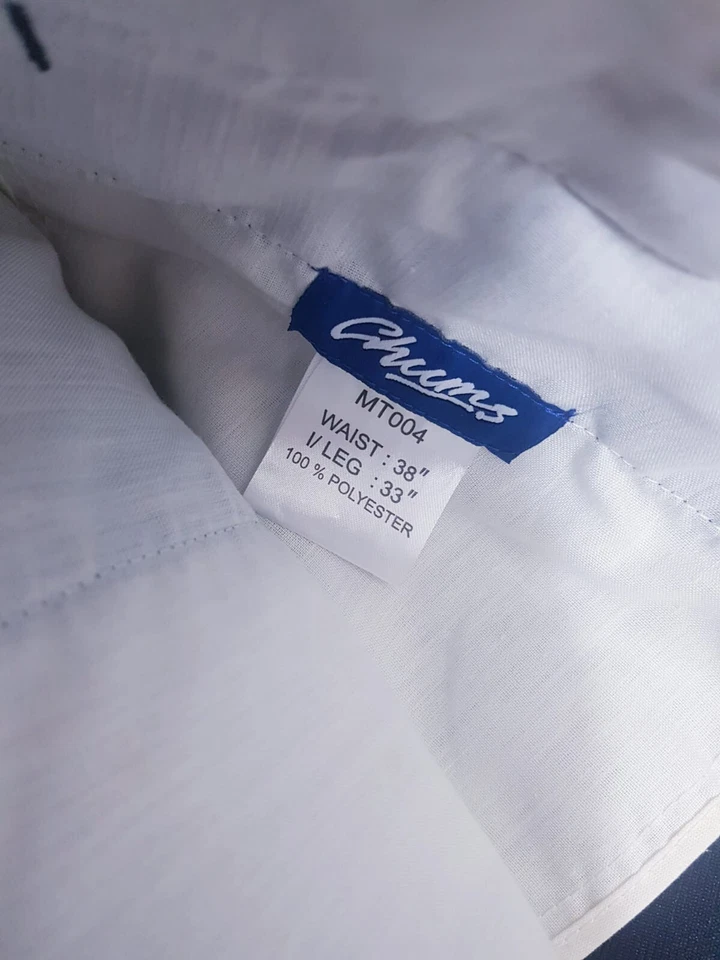 Calça social Chums masculina preta ajuste regular cintura média tamanho 38/33 - Imagem 3 de 4