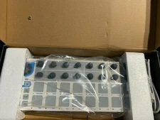 Arturia BEATSTEP Pad Controller Sequencer USB MIDI White