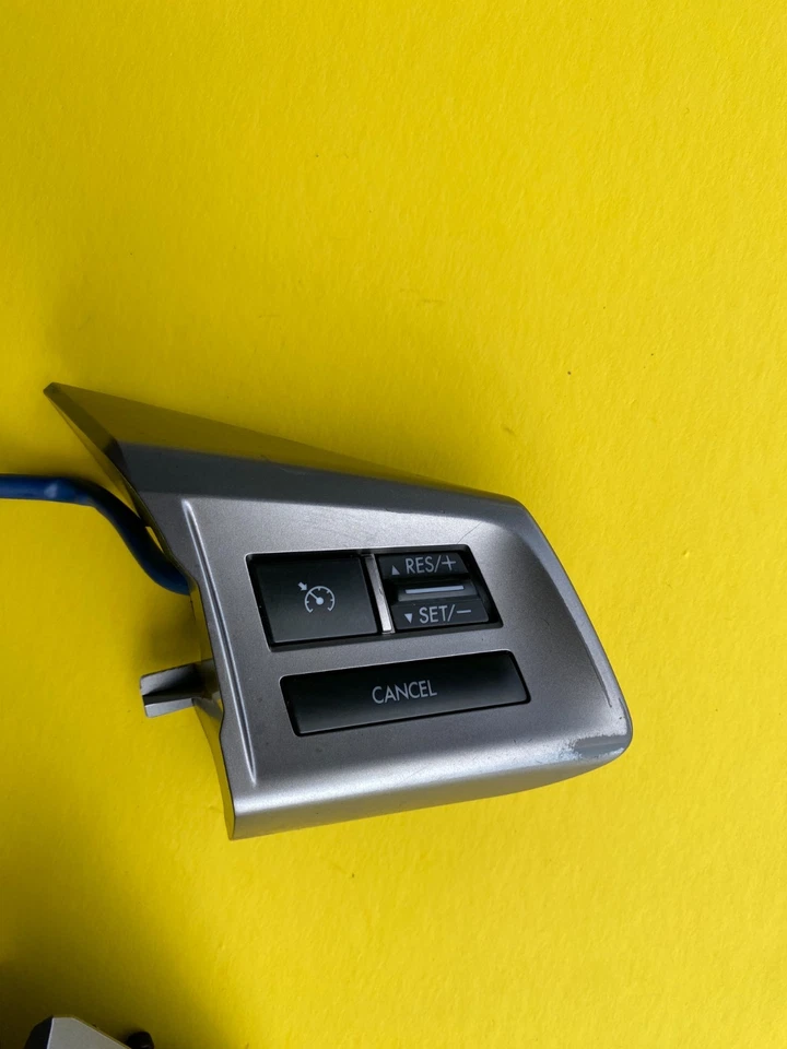 2012-2014 SUBARU OUTBACK STEERING WHEEL CRUISE CONTROL SWITCH OEM 83154AJ400 Foto 2 de 4