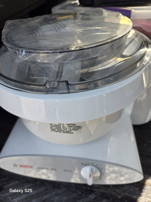 #ad BOSCH Universal Plus 800w Mixer w ATTACHMENTS $399.00