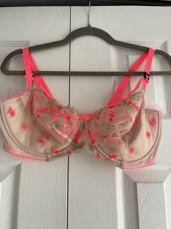 Victoria’s Secret DREAM ANGELS push up W/O padding Bra 38DD NWT Coral-Beige tone