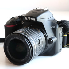 Nikon D3500 24.2MP DSLR Camera w/ 18-55mm Zoom Lens, UK, Excellent, Warranty!