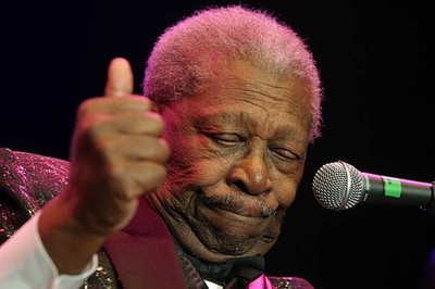 Mississippi blues legend BB King performs at the final date of a j- Old Photo 20