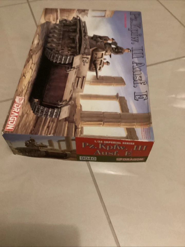 DRAGON 9040-Pz.Kpfw.III Australia.E-scala 1:35 - Immagine 3 di 4