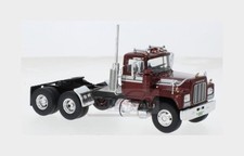 1:43 IXO Mack - R-Series Tractor Truck 3-Assi 1966 Red TR212.22 Model