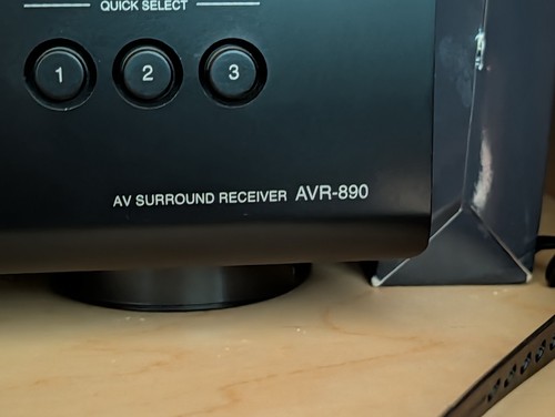 Denon AVR-890 AV Surround Receiver - Picture 8 of 9