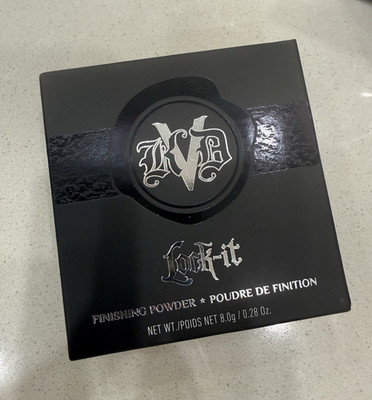 KVD Lock-it Finishing Powder Light Shade Matte Pressed Powder  0.28 oz Kat Von D