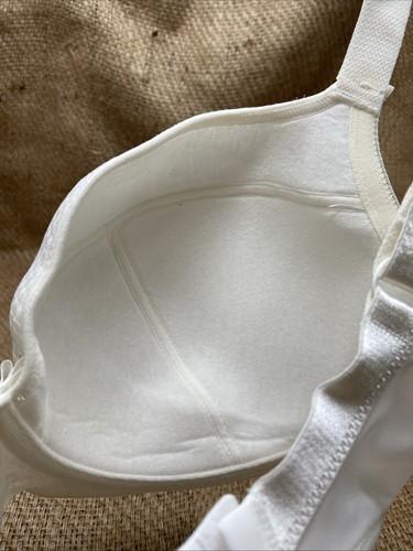 Lightly Padded 32h Us Size Bra ROSME White In Color Underwire New With Tags - Picture 8 of 9