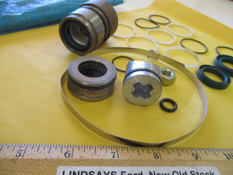 FORD 1985 MERCURY MERKUR XR4TI "SEAL KIT" (POWER STEERING GEAR SECTOR SHAFT) NOS - Image 3 of 4